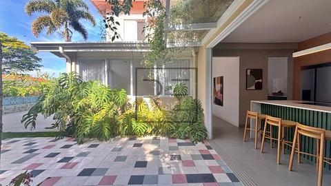 Casa à venda em condomínio fechado no Parque Taquaral!