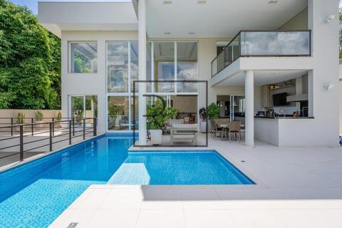 Casa à venda em Vinhedo com 4 suítes, 680 m² - Estância Marambaia